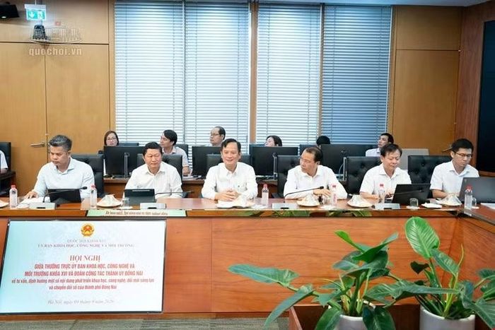 Các đại biểu tham dự hội nghị. (Ảnh: QH)