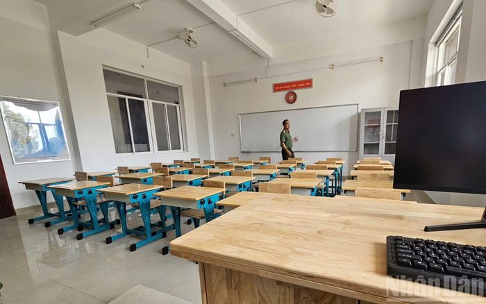 Phòng học của khối tiểu học-trung học cơ sở Trường Văn hóa Công an nhân dân V. (Ảnh: LÊ ĐÌNH THÌN)