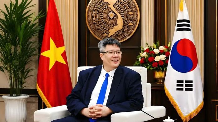 Tiến sĩ Trần Hải Linh - Ủy viên Ủy ban Trung ương Mặt trận Tổ quốc Việt Nam, Chủ tịch Hiệp hội Doanh nhân và đầu tư Việt Nam-Hàn Quốc, Chủ tịch sáng lập Hội Chuyên gia, trí thức Việt Nam-Hàn Quốc. (Ảnh: Tiến sĩ Trần Hải Linh cung cấp)