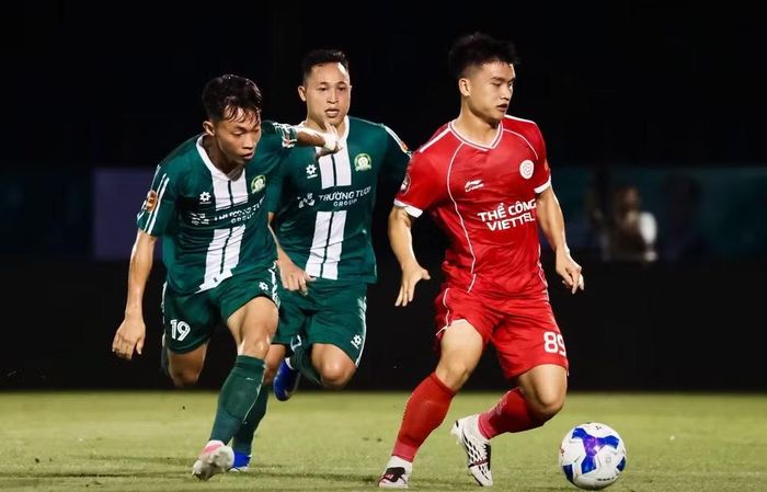 Các cầu thủ Đồng Nai gặp khó. (Ảnh: Thể Công Viettel FC)