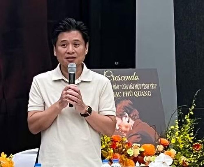 Nghệ sĩ Nhân dân Tấn Minh chia sẻ những hồi ức, kỷ niệm về nhạc sĩ Phú Quang. (Ảnh: NTC)