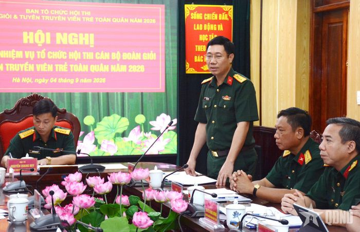  Đại diện Cục Tuyên huấn (Tổng cục Chính trị) phát biểu tại hội nghị.