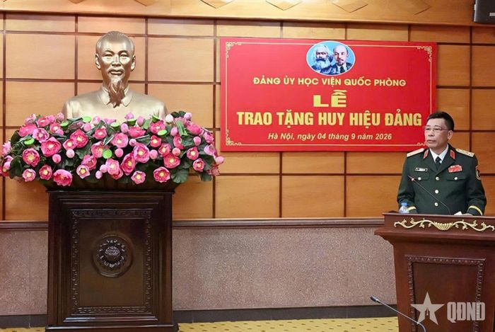 Thượng tướng Trần Việt Khoa phát biểu tại buổi lễ. 