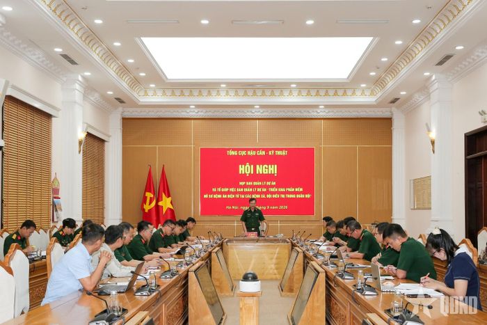 Quang cảnh hội nghị họp Ban quản lý dự án và Tổ giúp việc Ban quản lý dự án “Triển khai phần mềm Hồ sơ bệnh án điện tử tại các bệnh xá, đội điều trị trong Quân đội”.