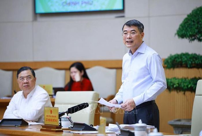 Thủ tướng Lê Minh Hưng chủ trì phiên họp thường kỳ tháng 8 của Chính phủ.