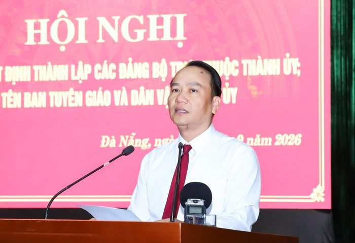 Đồng chí Nguyễn Đình Vĩnh phát biểu nhận nhiệm vụ
