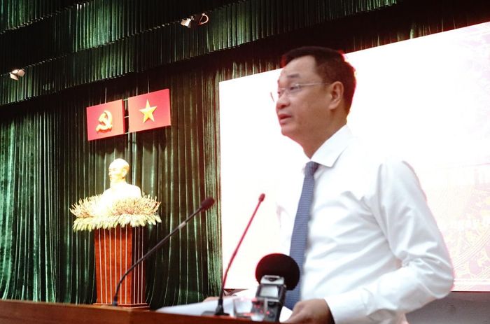 Bí thư Thành ủy Lê Ngọc Quang phát biểu giao nhiệm vụ