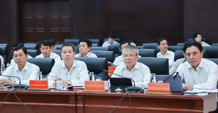 Các đồng chí lãnh đạo thành phố dự buổi gặp mặt