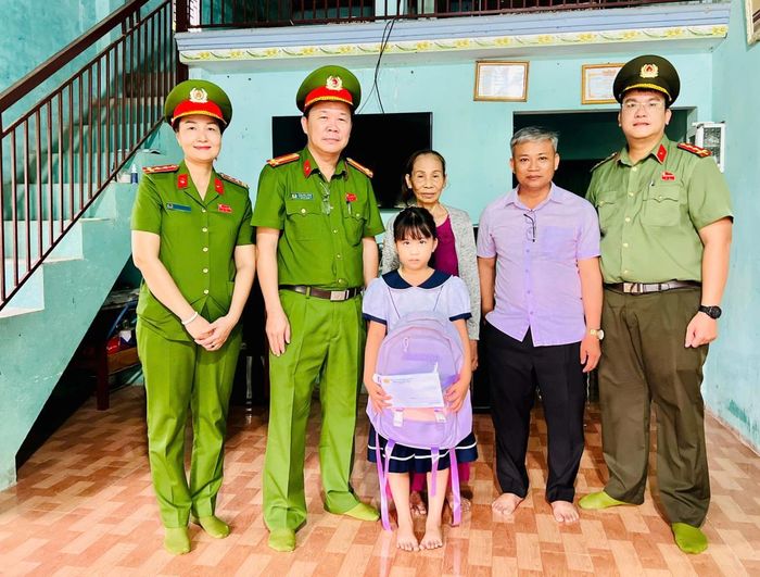 Đây là nguồn động viên vô cùng lớn lao đối với em học sinh.