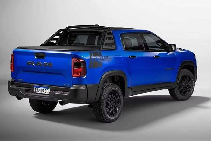 Điểm nhấn lớn nhất là lớp sơn độc quyền Pacific Blue, kết hợp với các điểm nhấn màu đen tương phản trên mui xe, gương chiếu hậu và bộ mâm hợp kim 17 inch.