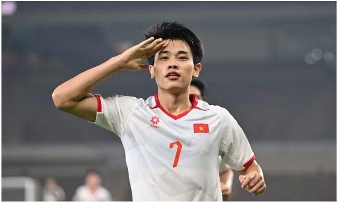 Tại ASEAN Hyundai Cup 2026, Đình Bắc tiếp tục ghi 5 bàn, cùng Nguyễn Xuân Son dẫn đầu danh sách ghi bàn của giải và cùng tuyển Việt Nam bước lên ngôi vô địch. Ảnh: AFC.