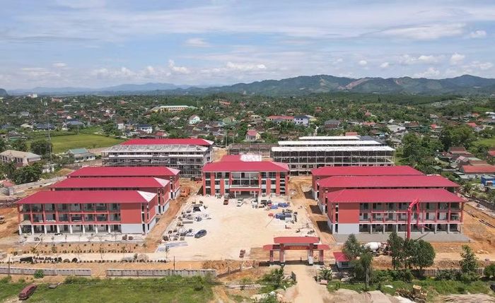 Ngày 5/9, Trường Phổ thông nội trú liên cấp TH và THCS Anh Sơn được lựa chọn làm điểm cầu chính diễn ra lễ khai giảng năm học mới của tỉnh Nghệ An. Đây cũng là một trong 10 trường nội trú liên cấp vùng biên Nghệ An được khánh thành, đưa vào sử dụng dịp này.