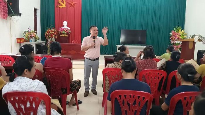 UBND xã Tân Kỳ phối hợp với Công ty TNHH Xuất nhập khẩu nông sản Tiến Phát Bắc Kạn tổ chức lớp tập huấn quy trình kỹ thuật trồng ớt chỉ thiên xuất khẩu tại hội trường thôn Bản Phố.