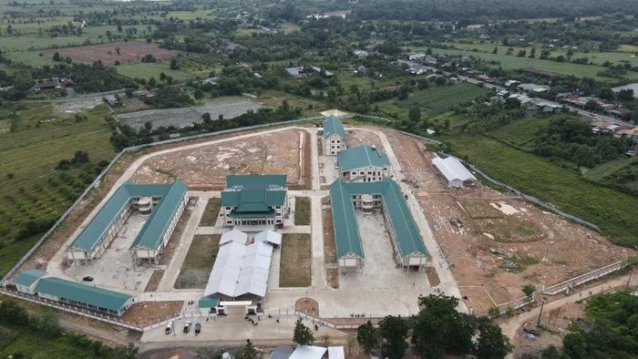 Toàn cảnh Trường PTNT Tiểu học và THCS Buôn Đôn trước thềm khai giảng.