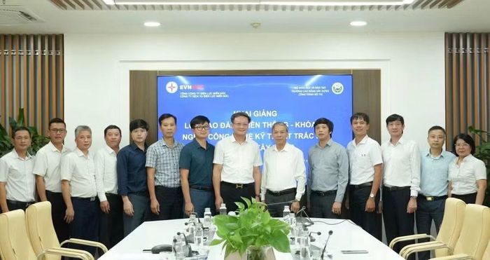 Trường Cao đẳng Xây dựng Công trình đô thị hợp tác với nhiều doanh nghiệp.