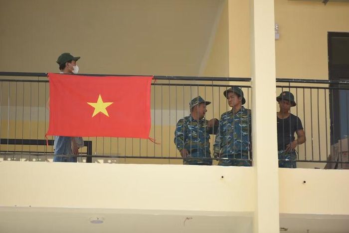 Hoàn tất công việc cuối cùng.
