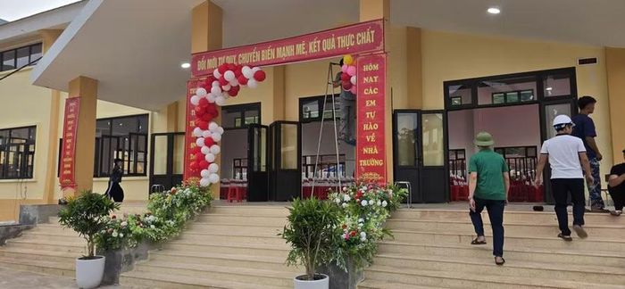Không khí khai giảng năm học mới tại Trường Phổ thông nội trú Tiểu học và THCS Thượng Trạch. Ảnh: Đức Hoà
