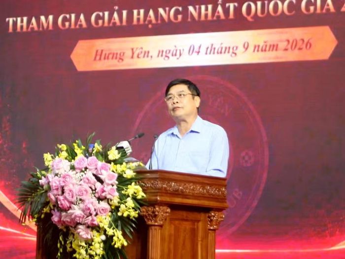 Phó Chủ tịch UBND tỉnh Hưng Yên Phạm Văn Nghiêm phát biểu tại buổi lễ.