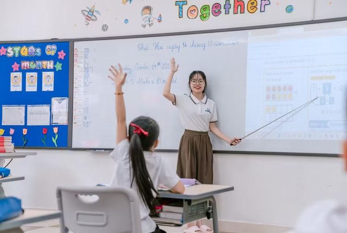 Không tổ chức thi học sinh giỏi cấp trường, cấp xã, trừ trường hợp tổ chức để phát hiện, tuyển chọn đội tuyển học sinh giỏi tham dự kỳ thi do cấp trên tổ chức.
