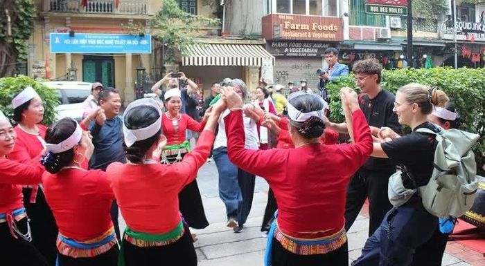 Lượng khách quốc tế gần 16 triệu lượt sau 8 tháng cho thấy du lịch Việt Nam tiếp tục duy trì đà tăng trưởng trong năm 2026. Không chỉ các thị trường truyền thống tại châu Á. (Nguồn: Trung tâm Thông tin du lịch)