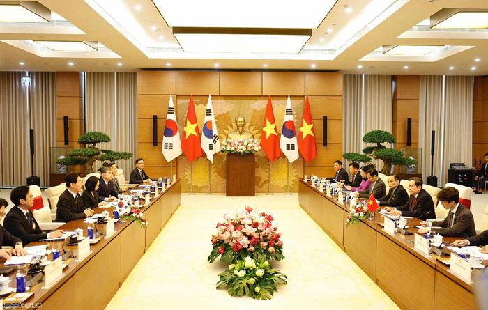Chủ tịch Quốc hội Trần Thanh Mẫn hội kiến Tổng thống Hàn Quốc Lee Jae Myung tháng 4/2026 nhân dịp thăm Việt Nam. (Ảnh: Chu Văn)