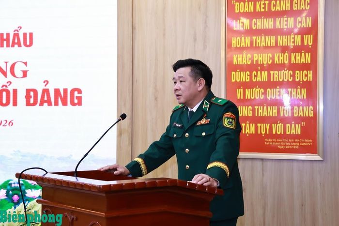 Thiếu tướng Đỗ Ngọc Toàn phát biểu tại buổi lễ. Ảnh: Dân Chủ