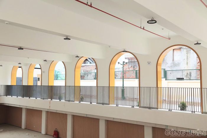 “Chúng tôi mong muốn khi cơ ngơi sang trang như thế này, các em sẽ có thêm nhiều điều kiện để phát huy nội lực, không chỉ trong học tập trên lớp mà còn thông qua các sân chơi, bãi tập và hoạt động ngoại khóa”, cô Quỳnh nói.