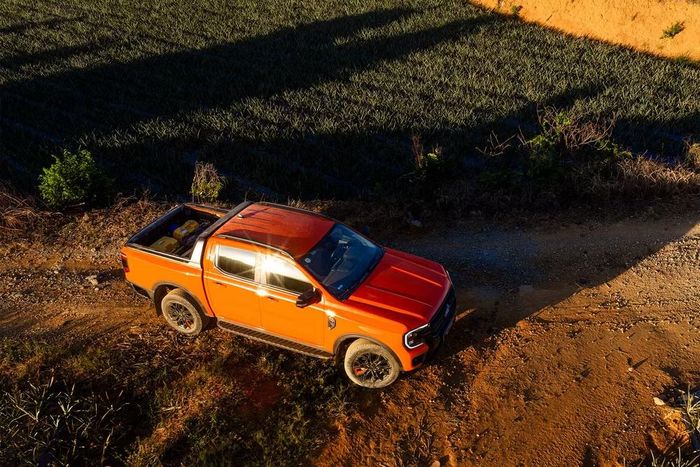 Phiên bản cao cấp Ford Ranger Wildtrak V6 3.0L 2026 - Ảnh: FVL