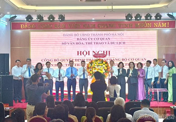 Ban Chấp hành Đảng bộ cơ quan Sở VHTT&DL TP Hà Nội nhiệm kỳ 2026-2030 gồm 15 người. Ban Thường vụ Đảng ủy gồm các ông, bà: Phạm Tuấn Long, Nguyễn Thị Mai Hương, Phạm Xuân Tài, Lê Thị Ánh Mai và Trần Trung Hiếu.