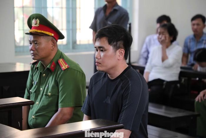 Bị cáo Nguyễn Văn Bảo Trung tại phiên tòa hôm 28/8.