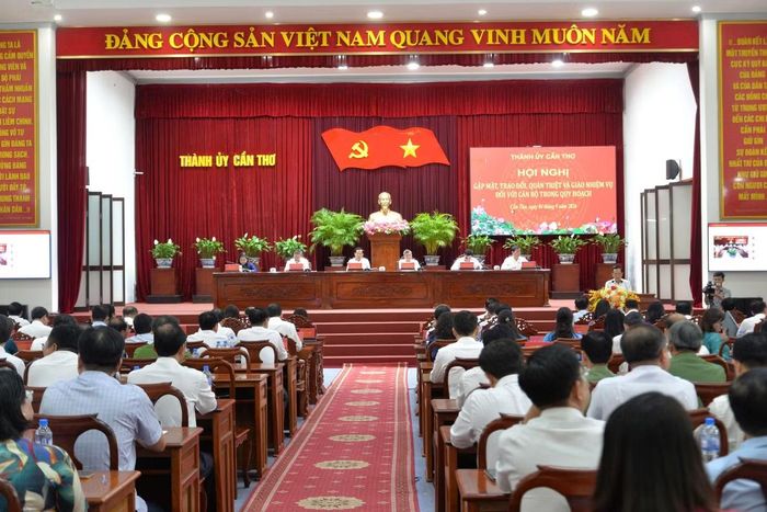 Quang cảnh hội nghị.