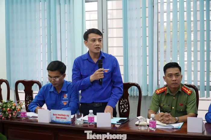 Đại diện Ban Thường vụ Tỉnh Đoàn Đồng Tháp phát biểu. Ảnh: Hoà Hội