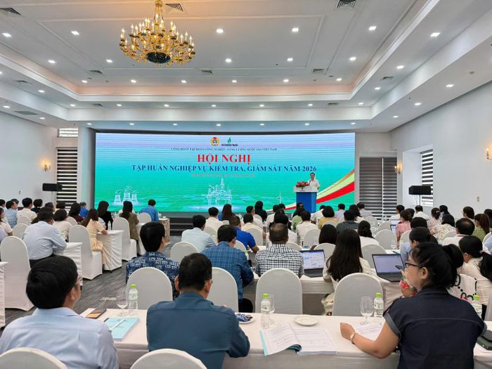 Toàn cảnh hội nghị.