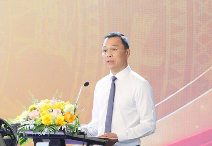 Chủ tịch UBND tỉnh Thanh Hóa, Tô Anh Dũng phát biểu tại Lễ xuất quân.