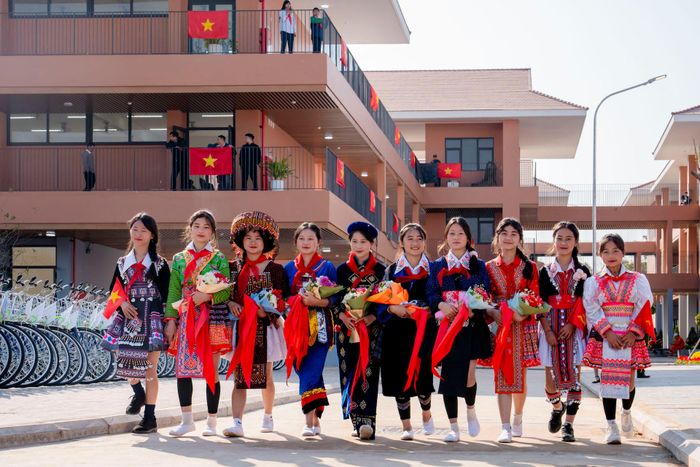 "Trí thức dân tộc chính là những người có khả năng làm cho kho báu vô hình bước vào cuộc đối thoại với khoa học, công nghệ và tương lai. Ảnh: Thành Đạt