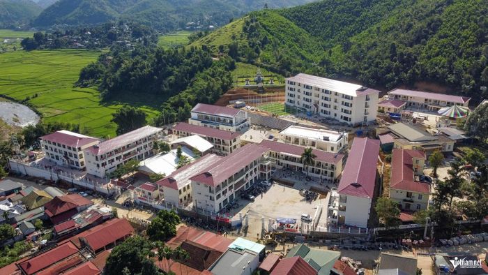 Trường Phổ thông nội trú Tiểu học và THCS Yên Khương đã sẵn sàng cho năm học mới. Ảnh: Lê Dương