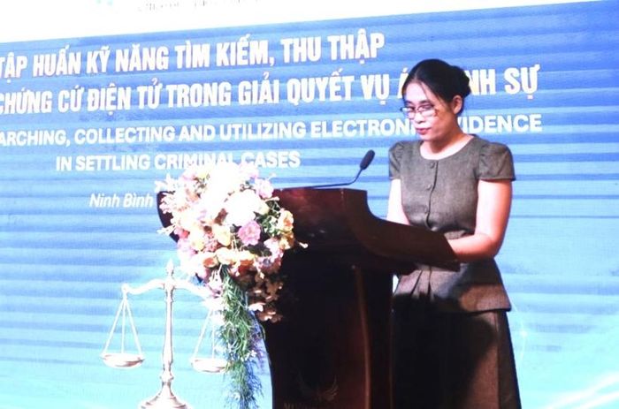 Bà Nguyễn Nguyệt Minh, Phụ trách Cơ quan UNODC phát biểu tại khóa tập huấn.