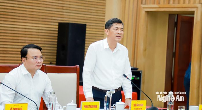 Đồng chí Thái Văn Thành - Ủy viên Ban Chấp hành Đảng bộ tỉnh, Phó Chủ tịch UBND tỉnh phát biểu tại phiên họp. Ảnh: Thành Duy