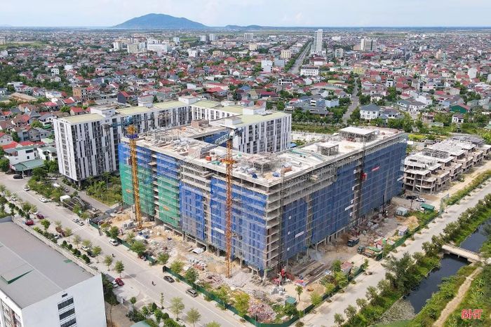 Dự án thí điểm nhà ở xã hội giai đoạn II ở phường Thành Sen dự kiến hoàn thành vào tháng 12/2026 và sẽ cung cấp 509 căn nhà ở xã hội.