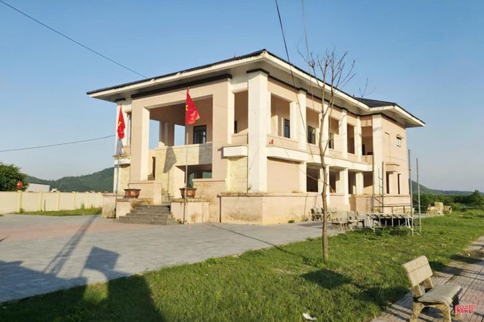 Nhà văn hóa thôn Trung Nghĩa (xã Lộc Hà) được xây dựng kiên cố, cao ráo để phục vụ di dời dân khi xảy ra thiên tai.