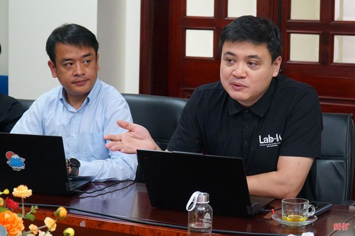 Chuyên gia Trường Đại học FPT Hà Nội trao đổi, giải đáp các vấn đề liên quan.