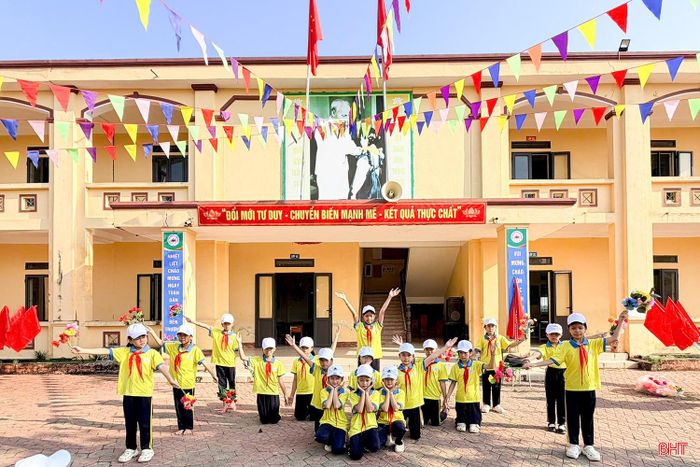 Các tiết mục văn nghệ cũng đã sẵn sàng.