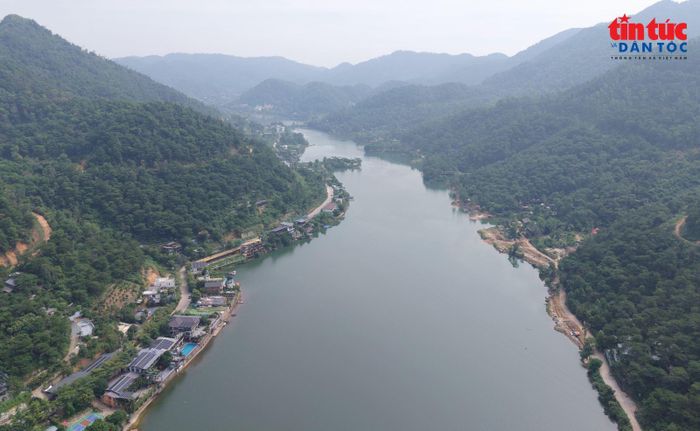 Trong những năm gần đây, diện mạo đất rừng phòng hộ ở Sóc Sơn, đặc biệt khu vực ven hồ Đồng Đò, đã có nhiều biến động.