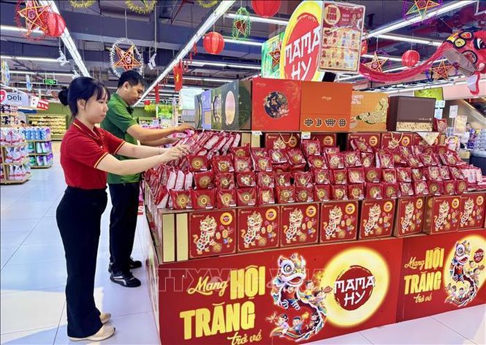 Nhiều thương hiệu bánh trung thu tại Thành phố Hồ Chí Minh có xu hướng dịch chuyển mạnh vào kênh bán lẻ hiện đại.