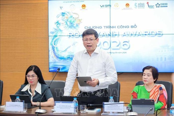 PGS.TS Hoàng Hữu Hạnh, Phó Cục trưởng Cục Chuyển đổi số quốc gia (Bộ Khoa học và Công nghệ) phát biểu. Ảnh: Hoàng Hiếu/TTXVN