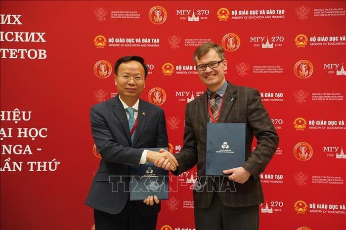 Thỏa thuận giữa Đại học tổng hợp Liên bang Viễn Đông và Đại học Bách khoa - Đại học Quốc gia TP Hồ Chí Minh tại Diễn đàn hiệu trưởng các trường đại học Việt - Nga lần thứ II, ngày 18/4/2024. Ảnh tư liệu: Duy Trinh/Pv TTXVN tại Nga