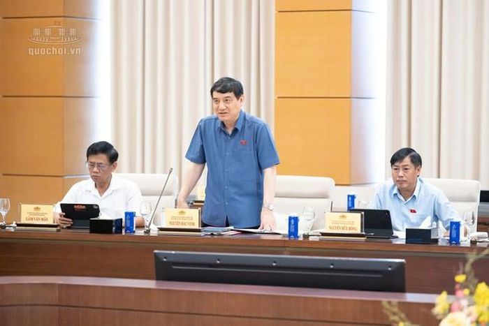 Chủ nhiệm Uỷ ban Văn hoá và Xã hội Nguyễn Đắc Vinh (Ảnh: Media Quốc hội).