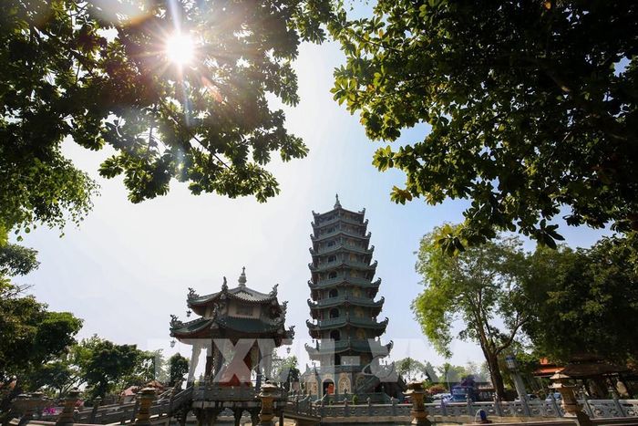 Chùa Thiền Lâm - Gò Kén là một trong những điểm đến văn hóa, tâm linh tiêu biểu của Tây Ninh, góp phần làm phong phú hệ thống di sản và sản phẩm du lịch của địa phương. Ảnh: Giang Phương - TTXVN