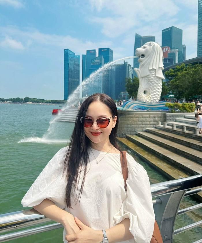 Diễn viên Lan Phương ở Singapore.