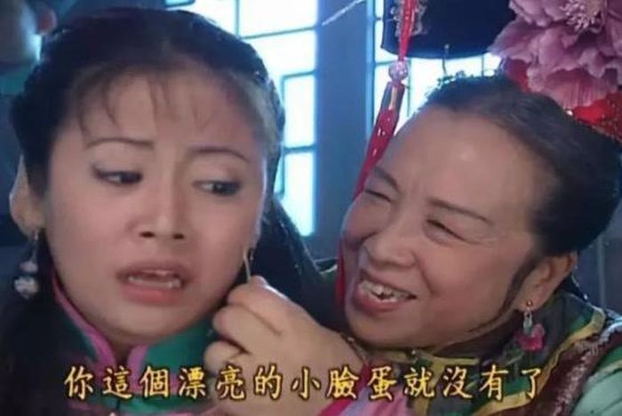 Hạ Tử Vy từng chịu nhiều đau đớn dưới sự hành hạ của Hoàng hậu và Dung ma ma.